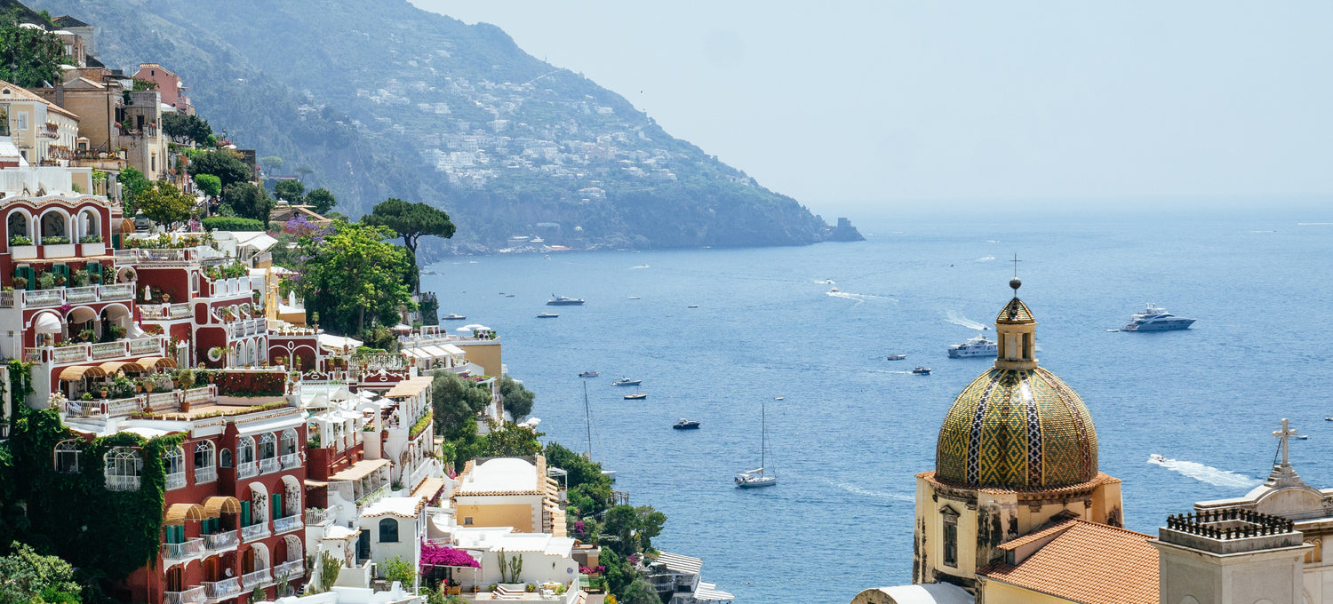 Mediterranean backdrop of the sea and buildings 