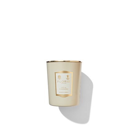 White Candle glass with Oud & Cashmere label